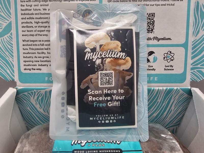 Mycelium Plus Mushroom Growing Kit, CVG Substrate Proprietary Blend (5 LBS) gallery